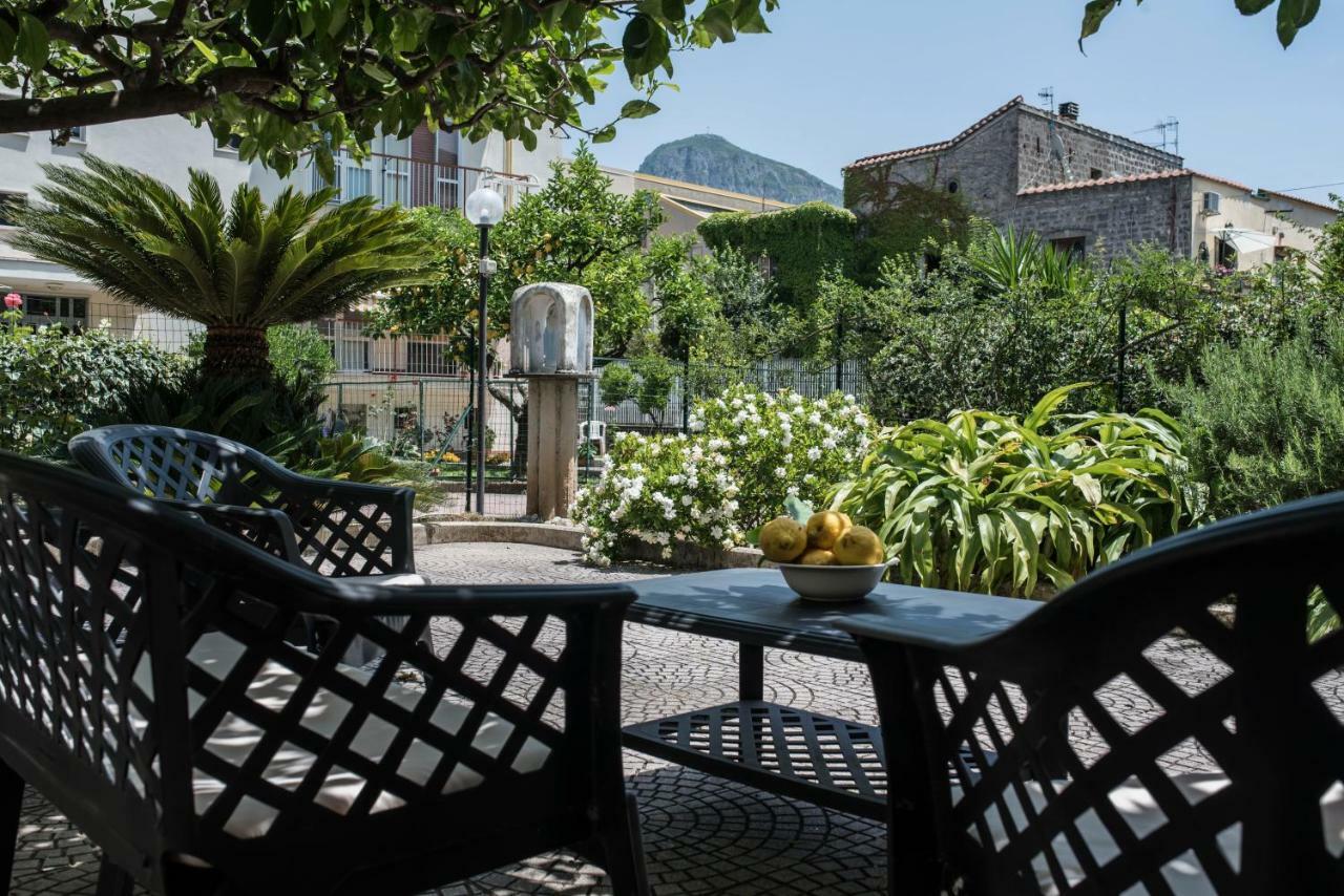 Pretty House Sorrento Villa ปิอาโนดิซอร์เรนโต ภายนอก รูปภาพ